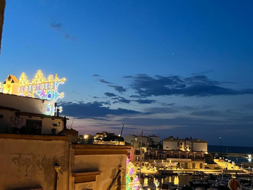 Palazzo Lamantea Boutique Rooms Bisceglie Exterior photo