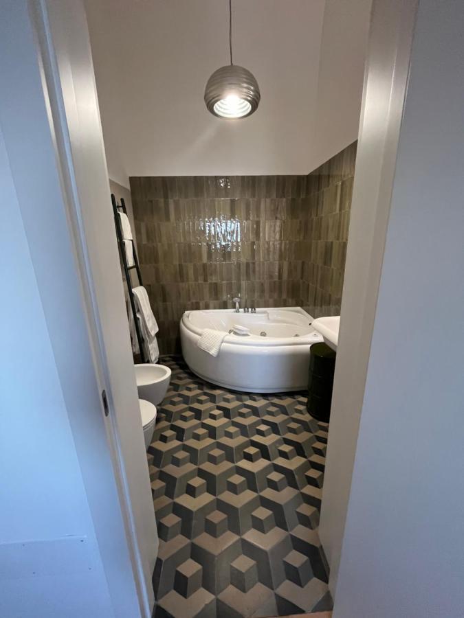 Palazzo Lamantea Boutique Rooms Bisceglie Exterior photo